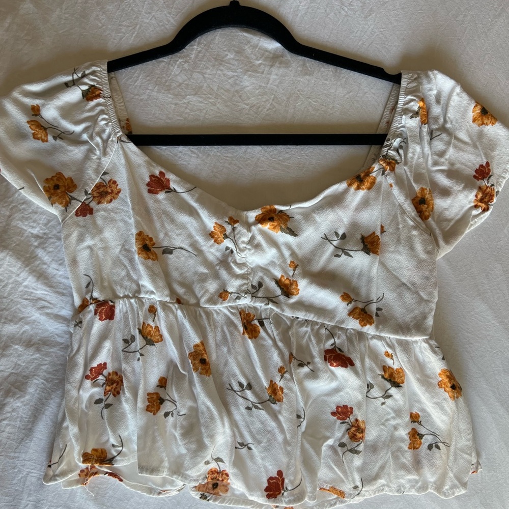 LA Hearts Flowy Top